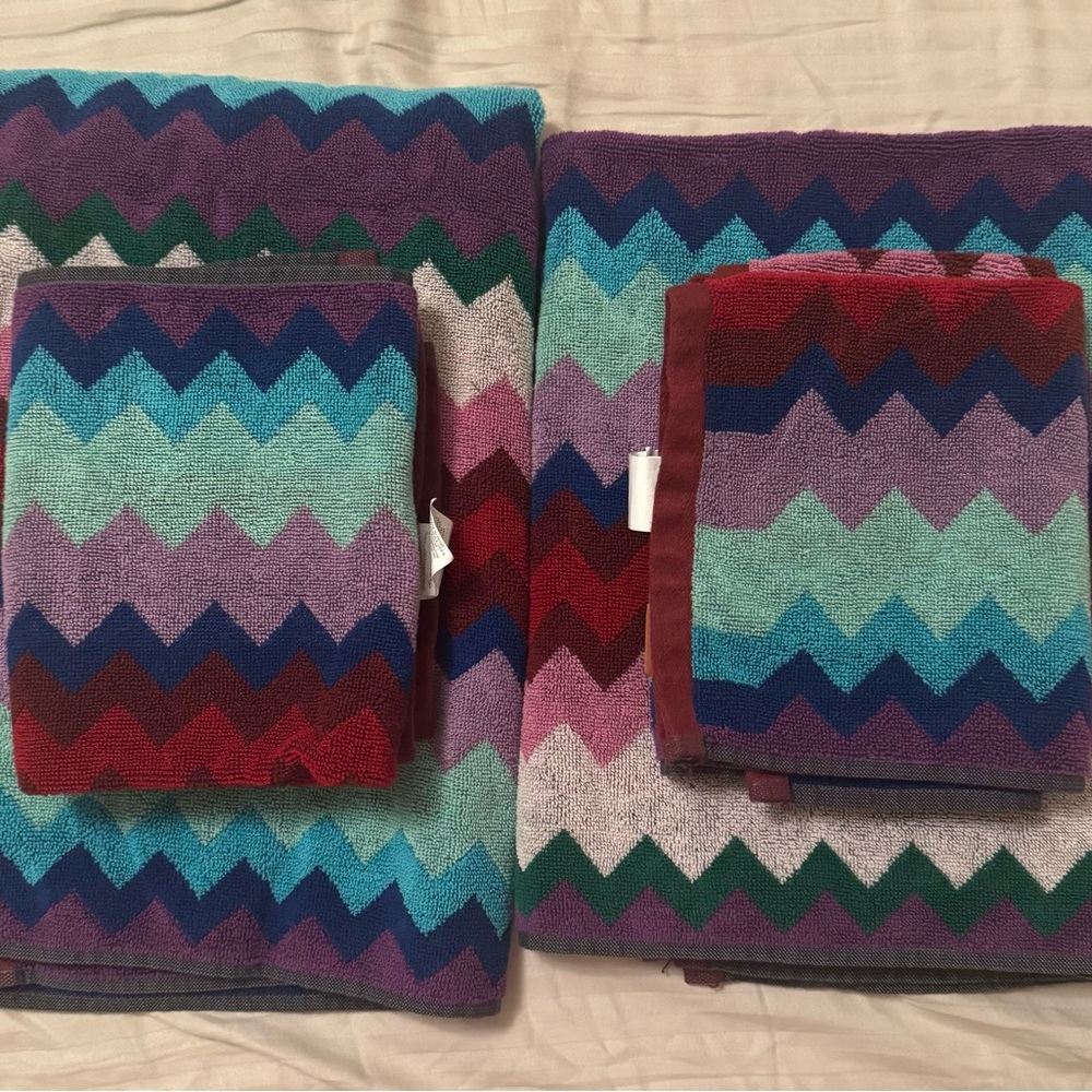 Missoni Multicolor Zigzag Bath Towels. NEVER USED!